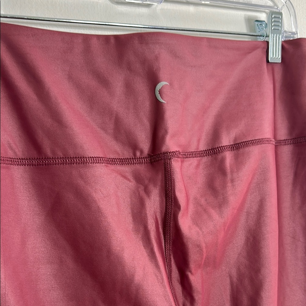 Zyia Red Metallic Light N Tight High Rise 7/8 - Picture 2 of 5